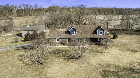 657 M-89, Plainwell, MI 49080 photo 1