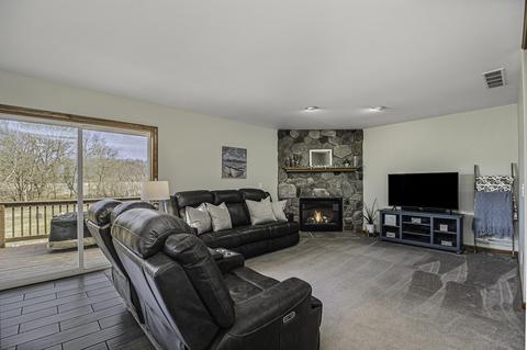 657 M-89, Plainwell, MI 49080 photo 8