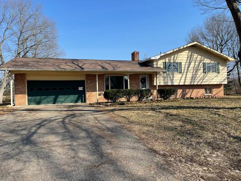 814 Glenview Dr, Plainwell, MI 49080 photo 1