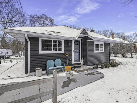 813 23rd St, Jackson, MI 49203 photo 2
