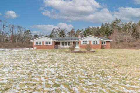 4910 Firethorne Dr, Jackson, MI 49201 photo 1