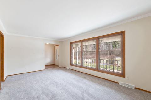 4910 Firethorne Dr, Jackson, MI 49201 photo 2