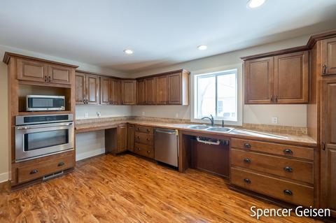 616 Morton Ave, Belding, MI 48809 photo 13