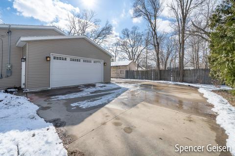 616 Morton Ave, Belding, MI 48809 photo 40