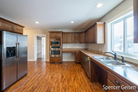 616 Morton Ave, Belding, MI 48809 photo 14