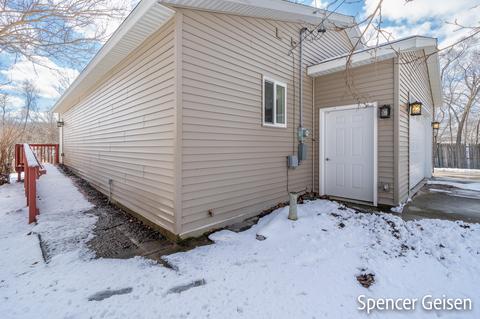 616 Morton Ave, Belding, MI 48809 photo 38