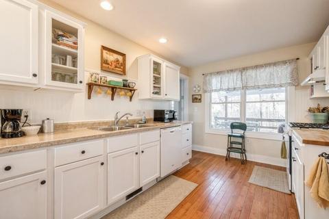 116 Featherbone Ave, Three Oaks, MI 49128 photo 6
