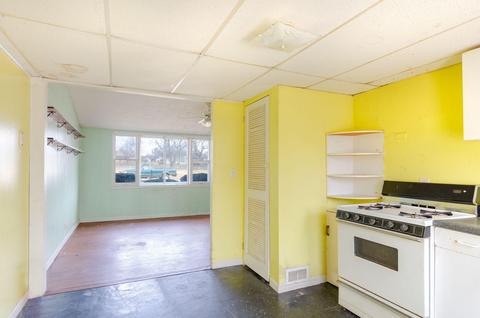 239 E Mansion St, Jackson, MI 49203 photo 7