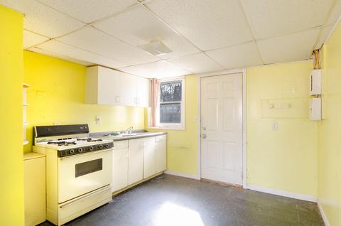 239 E Mansion St, Jackson, MI 49203 photo 6