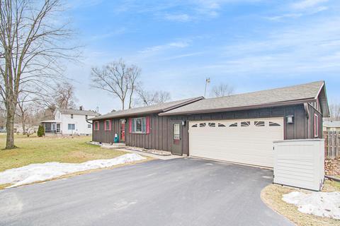 1019 107th Ave, Plainwell, MI 49080 photo 2