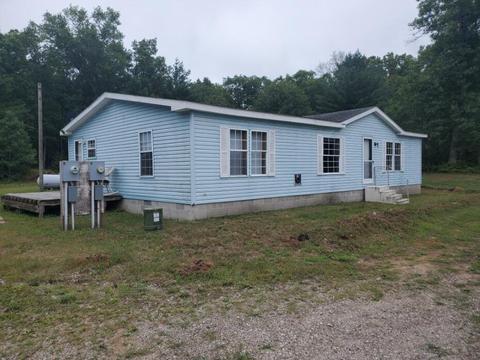 894 M37, Baldwin, MI 49304 photo 2