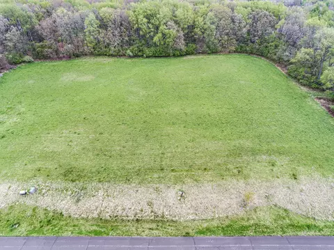4600 Nantucket Dr UNIT 9, Jackson, MI 49201 photo 3
