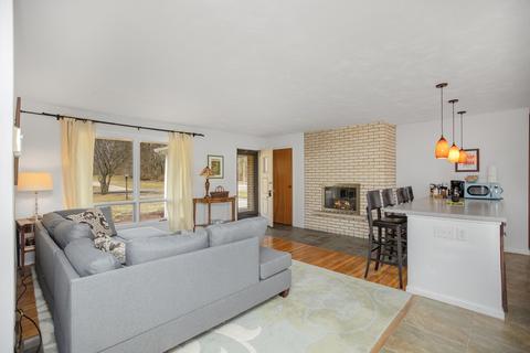 3016 E Riverside Rd, Buchanan, MI 49107 photo 6
