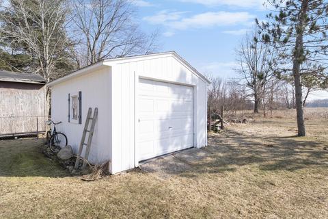 2146 E B Ave, Plainwell, MI 49080 photo 26