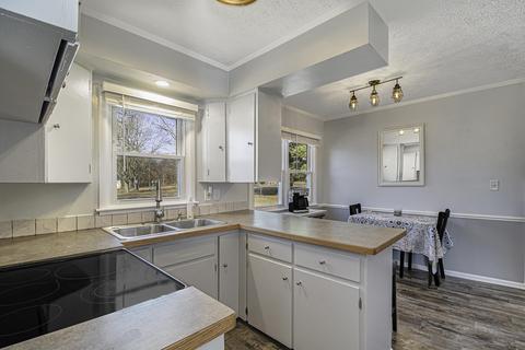 2146 E B Ave, Plainwell, MI 49080 photo 12