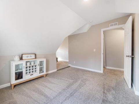 722 Loomis St, Jackson, MI 49202 photo 18