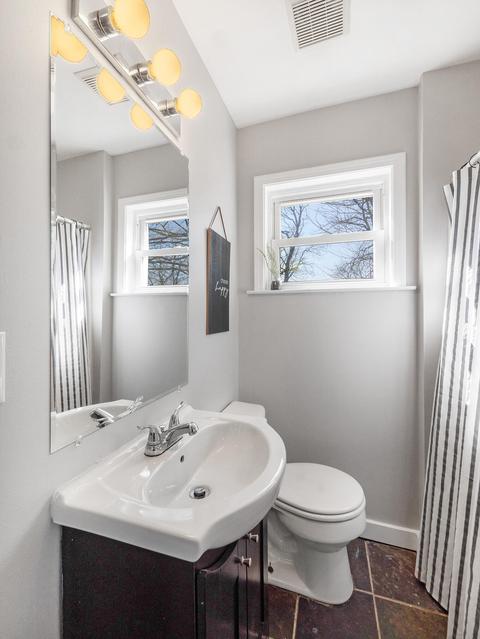 722 Loomis St, Jackson, MI 49202 photo 10