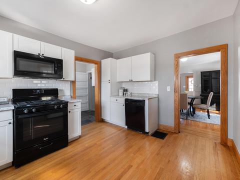 722 Loomis St, Jackson, MI 49202 photo 7