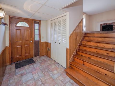 411 6th St, Plainwell, MI 49080 photo 4