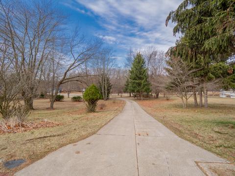 411 6th St, Plainwell, MI 49080 photo 23