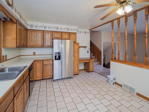 411 6th St, Plainwell, MI 49080 photo 9