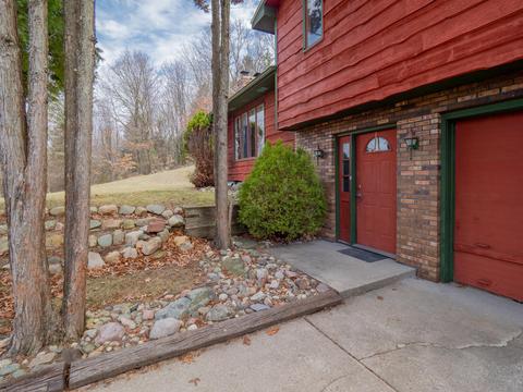 411 6th St, Plainwell, MI 49080 photo 3