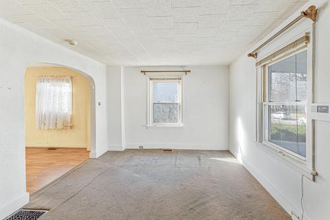551 Seymour Ave, Jackson, MI 49202 photo 5