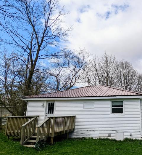 196 Ewing St, Newaygo, MI 49337 photo 3