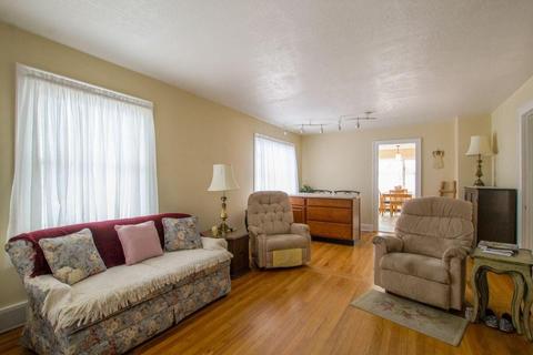 1006 Sixth St, Jackson, MI 49202 photo 6