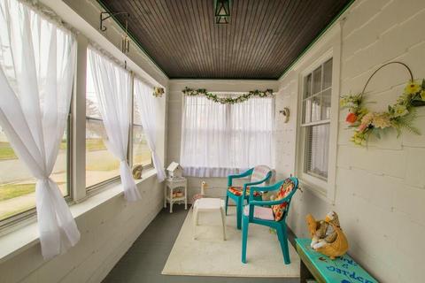 1006 Sixth St, Jackson, MI 49202 photo 4