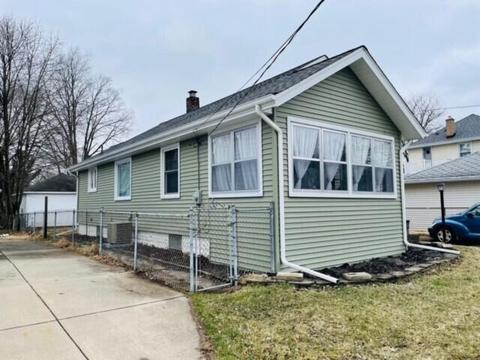 1006 Sixth St, Jackson, MI 49202 photo 2