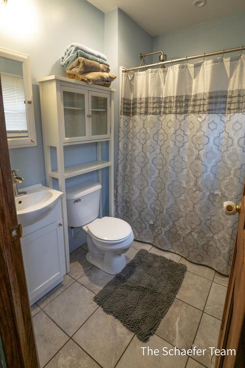 412 E Washington St, Belding, MI 48809 photo 17