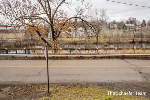 412 E Washington St, Belding, MI 48809 photo 22