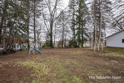 412 E Washington St, Belding, MI 48809 photo 18
