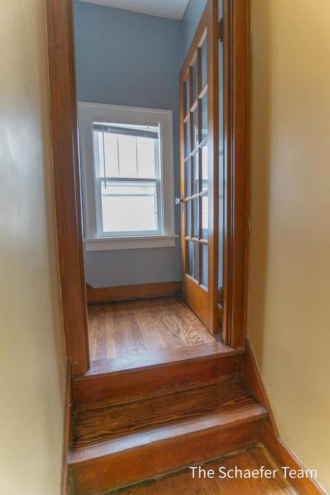 412 E Washington St, Belding, MI 48809 photo 11