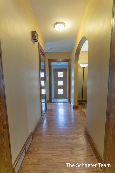 412 E Washington St, Belding, MI 48809 photo 10