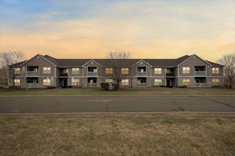 332 Ashley Ct, Brooklyn, MI 49230 photo 2