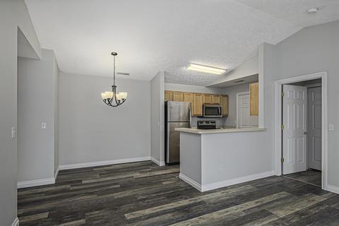332 Ashley Ct, Brooklyn, MI 49230 photo 4