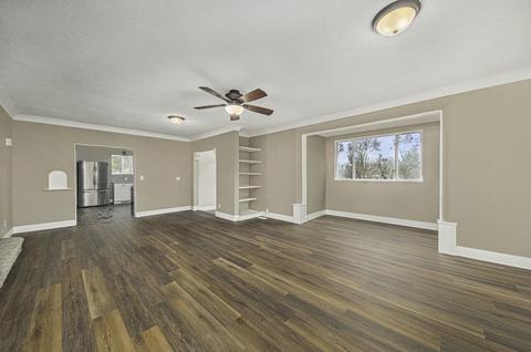10174 N Riverview Dr, Plainwell, MI 49080 photo 6