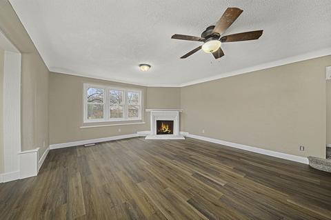 10174 N Riverview Dr, Plainwell, MI 49080 photo 5