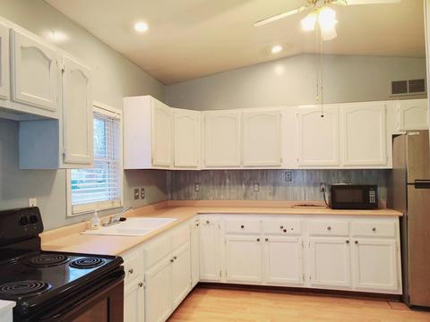 307 E Wayne St, Dowagiac, MI 49047 photo 2