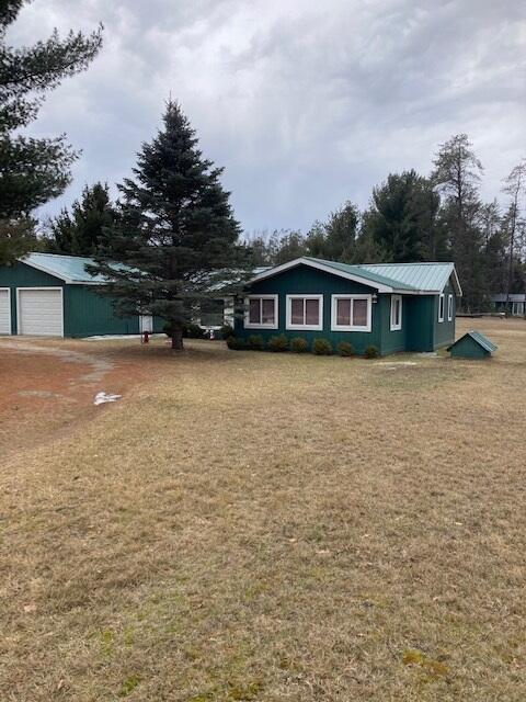 10141 Suzanne Dr, Harrison, MI 48625 photo 6