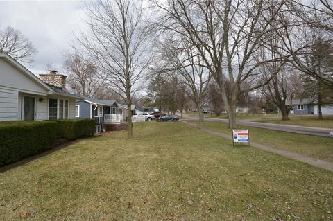 324 S Sunset St, Plainwell, MI 49080 photo 22