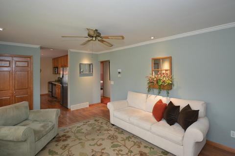 324 S Sunset St, Plainwell, MI 49080 photo 4