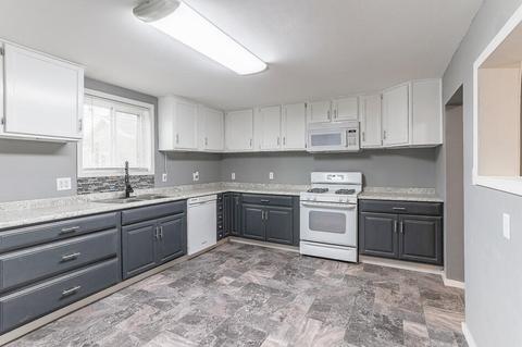 208 E Trail St, Jackson, MI 49201 photo 7