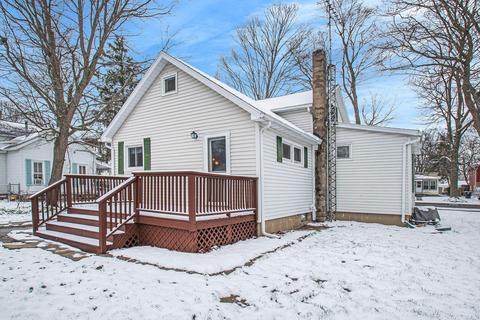 321 Lake St, Buchanan, MI 49107 photo 5