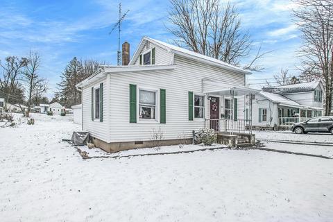 321 Lake St, Buchanan, MI 49107 photo 2