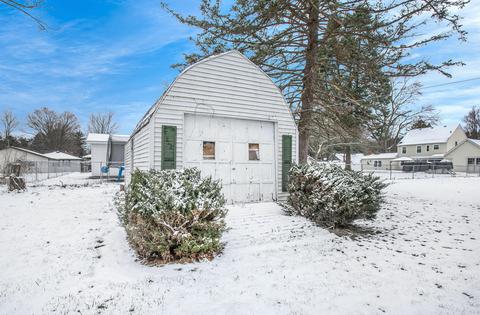 321 Lake St, Buchanan, MI 49107 photo 7