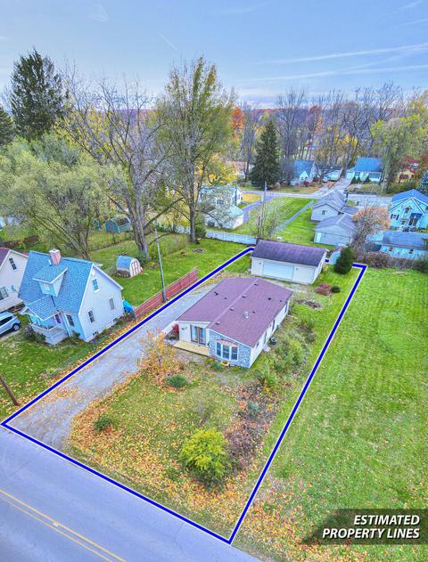 558 Andrew Ave, Jackson, MI 49202 photo 2