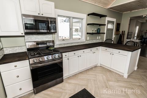 222 S Main St, Ithaca, MI 48847 photo 9